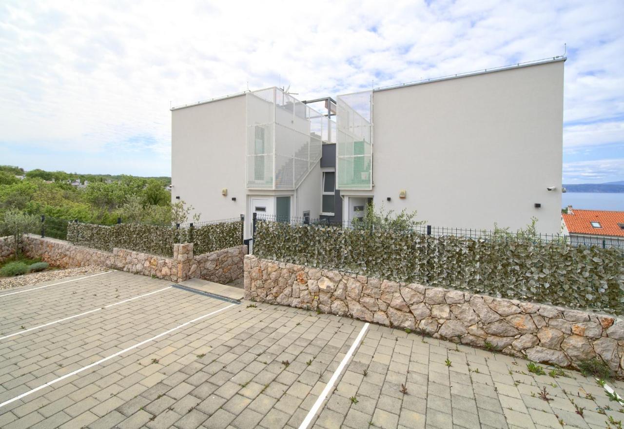 Villa Solis Lacus Modern Apartment - Private Heated Pool - Smart Tv Sky X - Free Parking Njivice Esterno foto