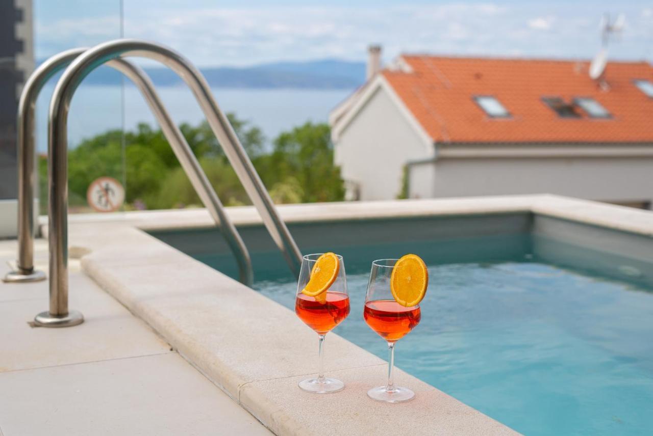Villa Solis Lacus Modern Apartment - Private Heated Pool - Smart Tv Sky X - Free Parking Njivice Esterno foto