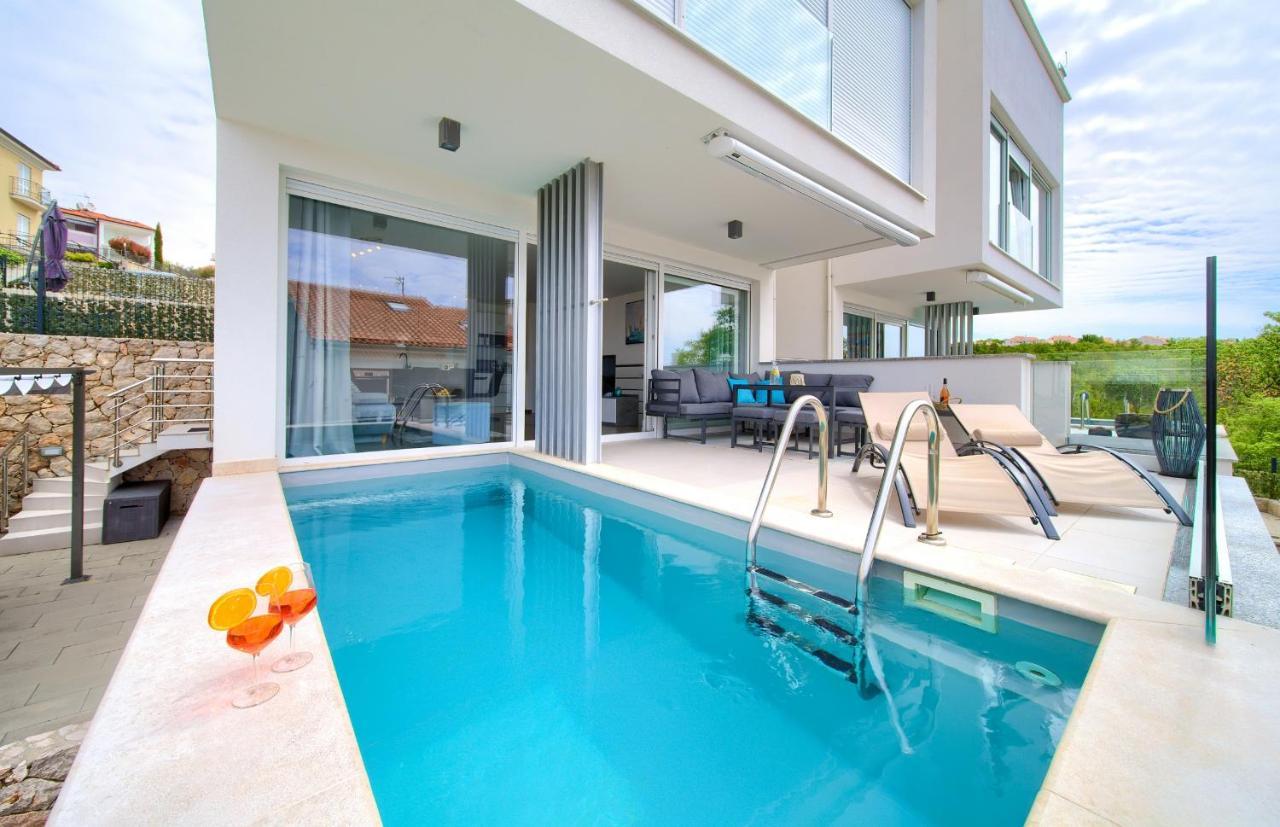 Villa Solis Lacus Modern Apartment - Private Heated Pool - Smart Tv Sky X - Free Parking Njivice Esterno foto