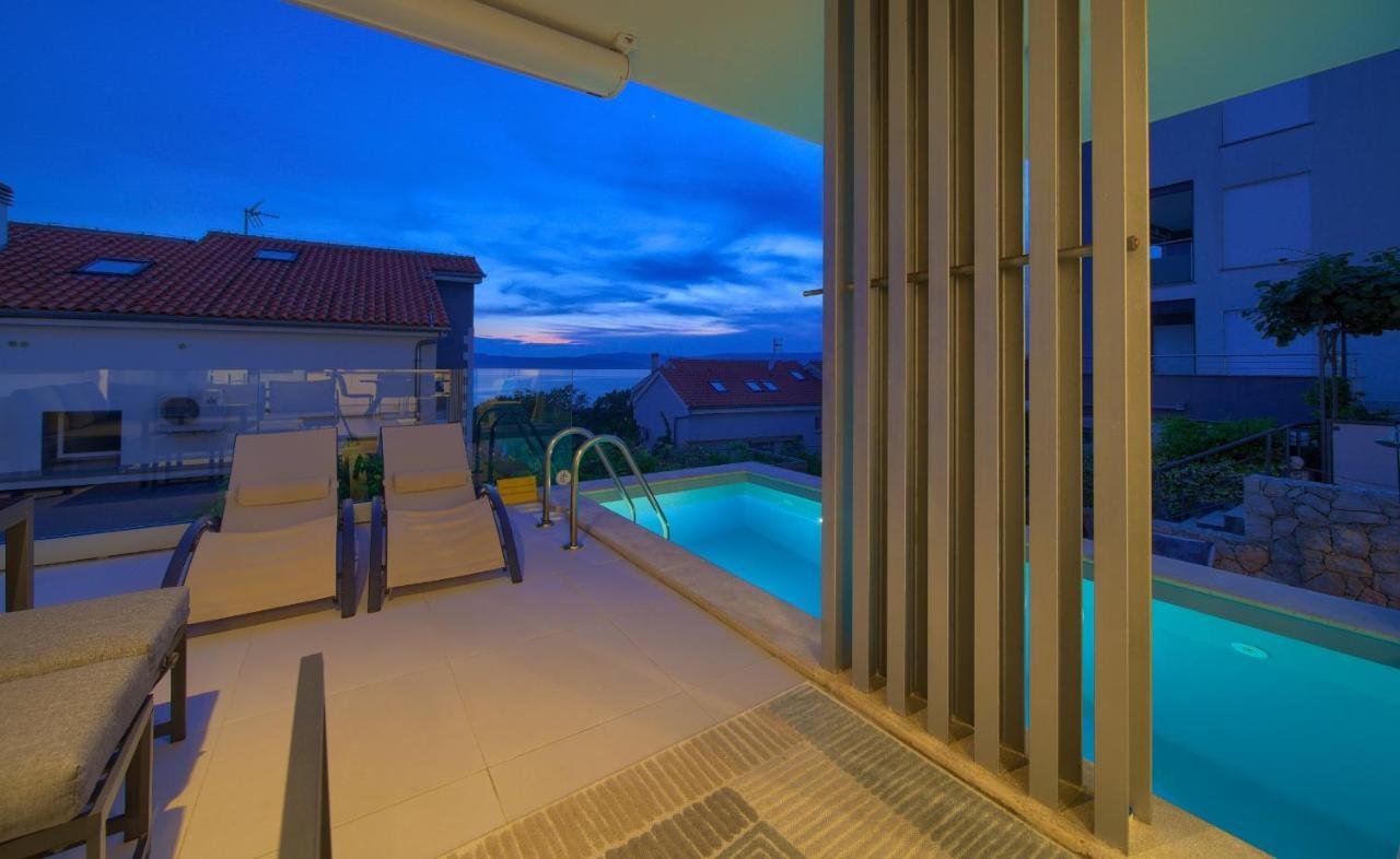 Villa Solis Lacus Modern Apartment - Private Heated Pool - Smart Tv Sky X - Free Parking Njivice Esterno foto